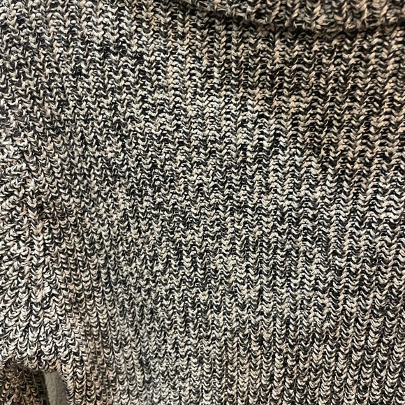 Abercrombie & Fitch Women’s Turtle Neck Sweater Sz Small - Picture 6 of 7